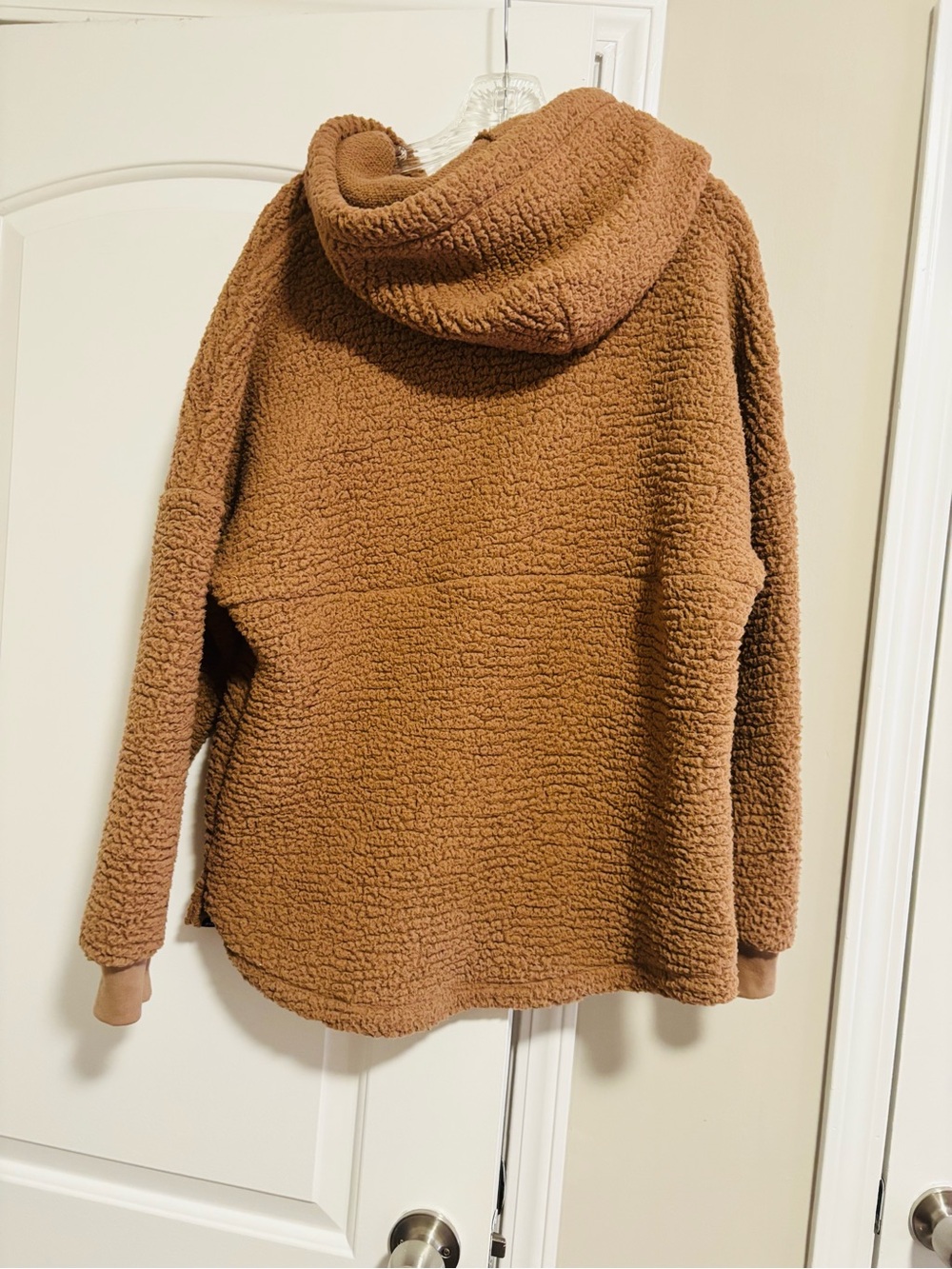 PINK VICTORIA SECRET, NWT Cozy Hooded Sherpa Pullover Sweater in Brown, Size SP - Picture 3 of 6